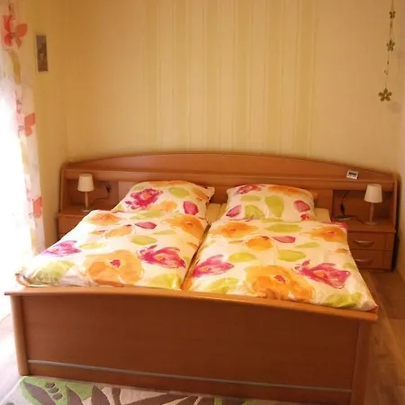 شقة Fewo Benedikta بيورون