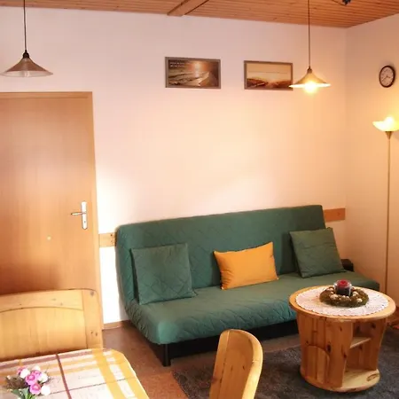 Fewo Benedikta شقة بيورون